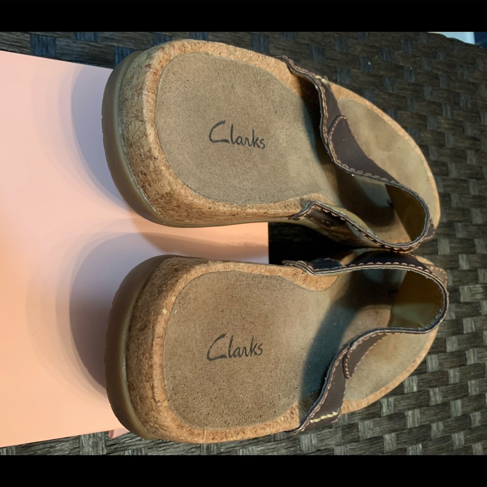 Clarks Cork Thong Flip Flop Sandal - Picture 4 of 8